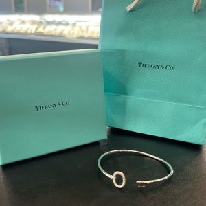 Tiffany & Company Wire Cuff 18 Karat White Gold Bracelet